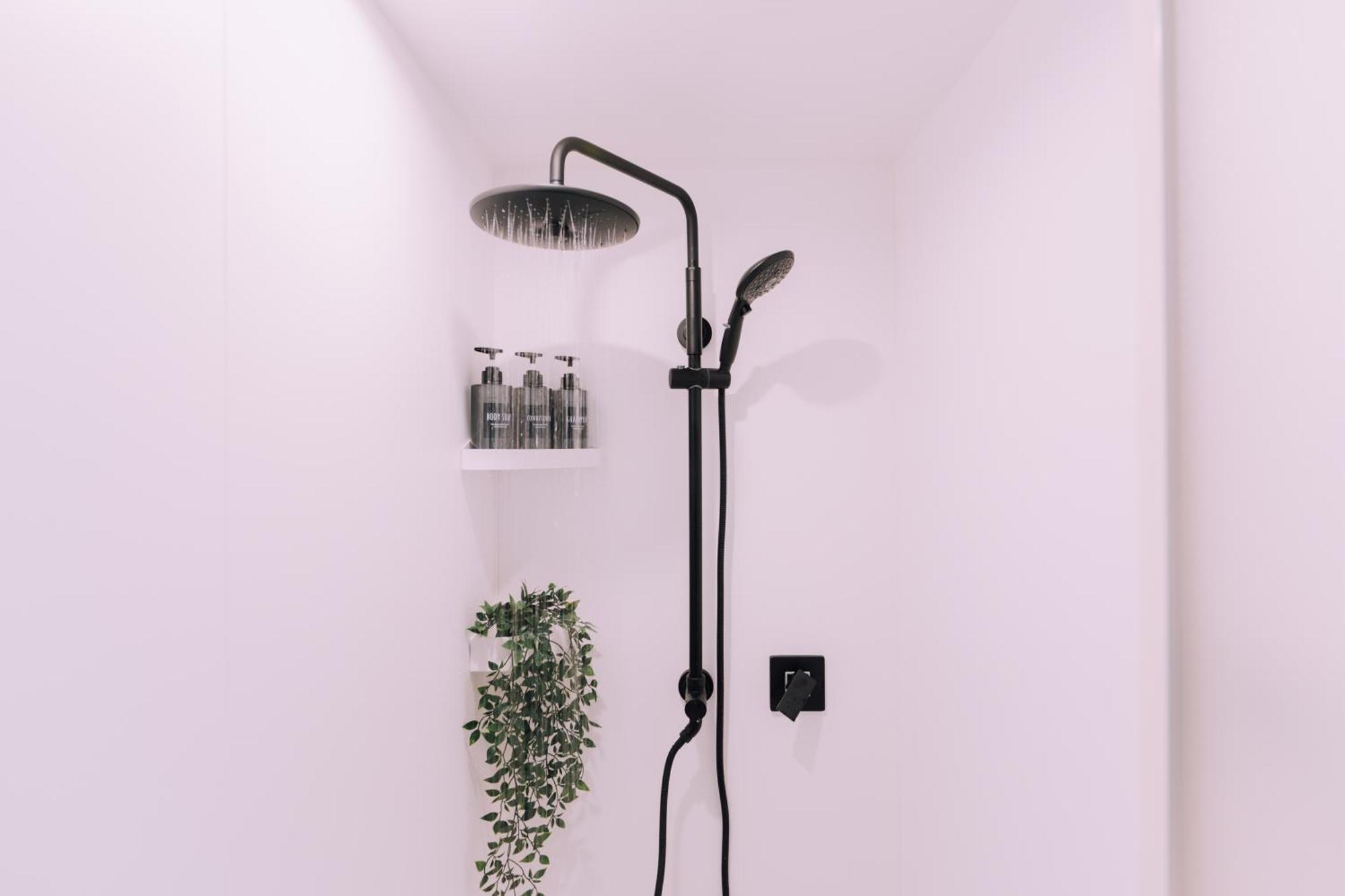 Apartment Minimalist Loft Namba Compact Studio With A 24-hour Gym Ma803 Osaka