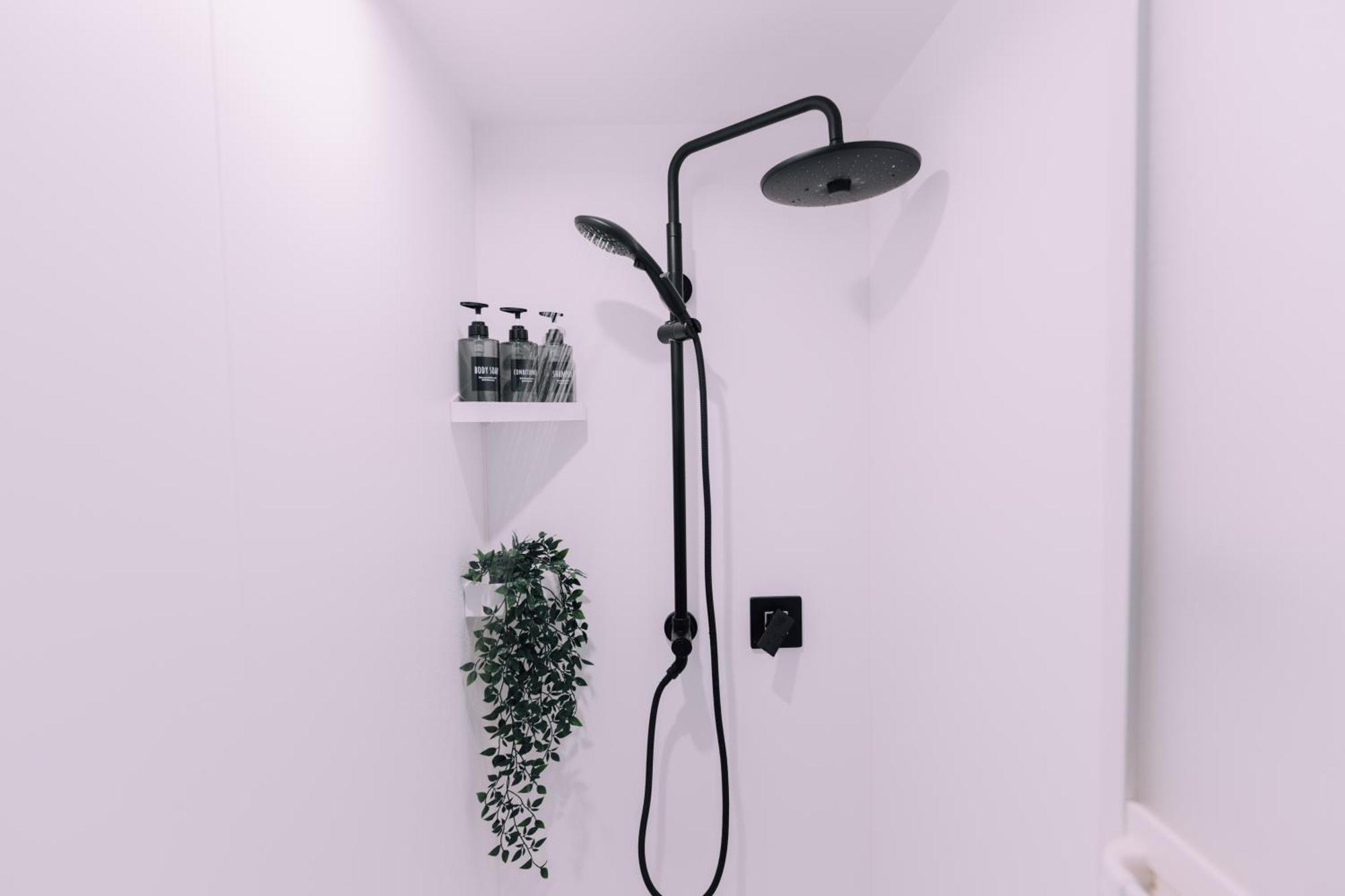 Minimalist Loft Namba Compact Studio With A 24-hour Gym Ma803