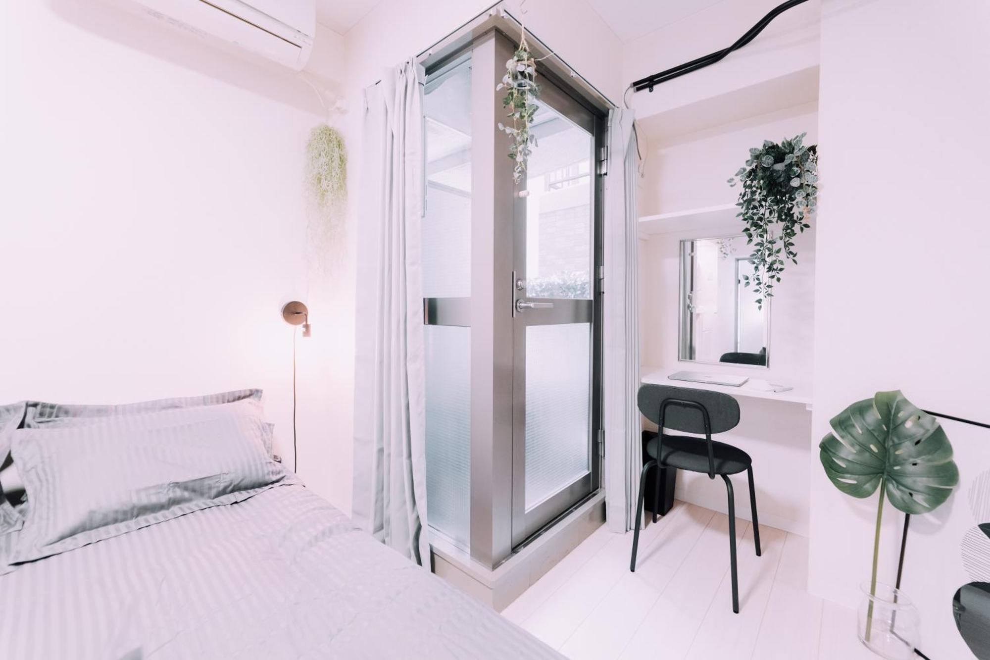 Apartemen Minimalist Loft Namba Compact Studio With A 24-hour Gym Ma803